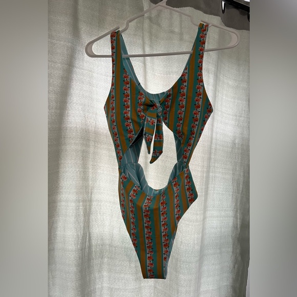 Two-way swimsuit - Picture 2 of 2